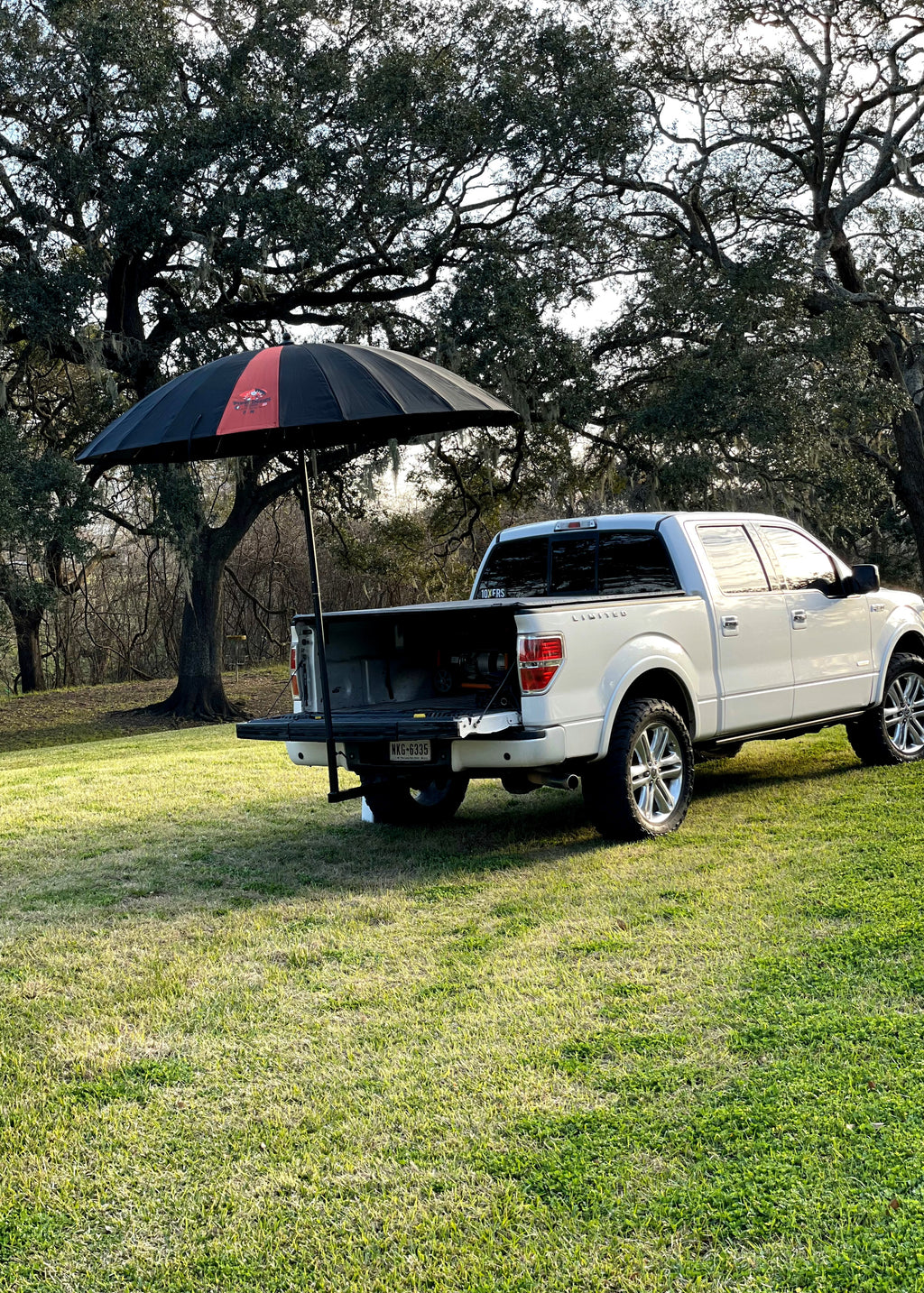 8' Pipeliners Cloud Umbrella Tailgaters Complete Shade System